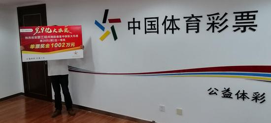2046年新澳门天天开彩，理性看待免费查询的诱惑与风险2025新澳门天天免费精准