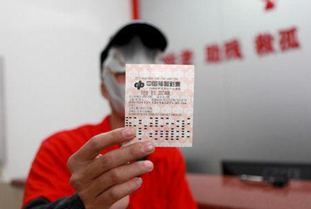 先来四开除三次，双色球中的幸运与策略