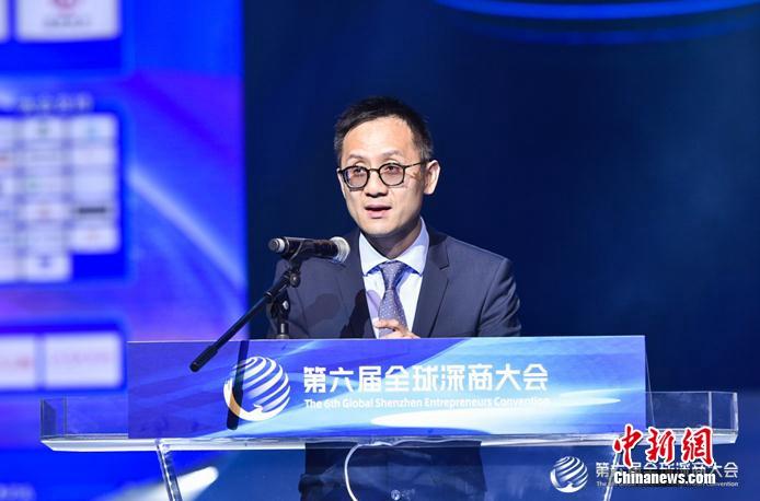易中天在〈开讲啦〉中的智慧火花，历史与现实的深度对话